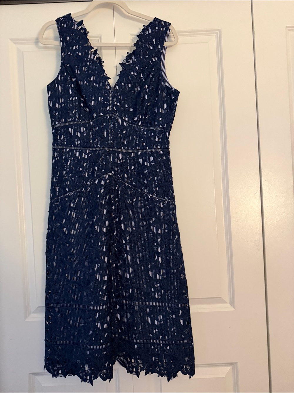 Vineyard Vines 145th Kentucky Derby Navy Lace V-Neck Midi Dress
